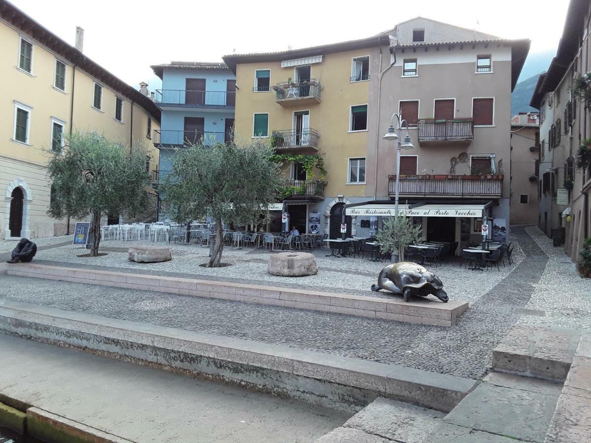 Camera Il Borgo Vicino Al Castello Con Parcheggio Malcesine Exterior foto